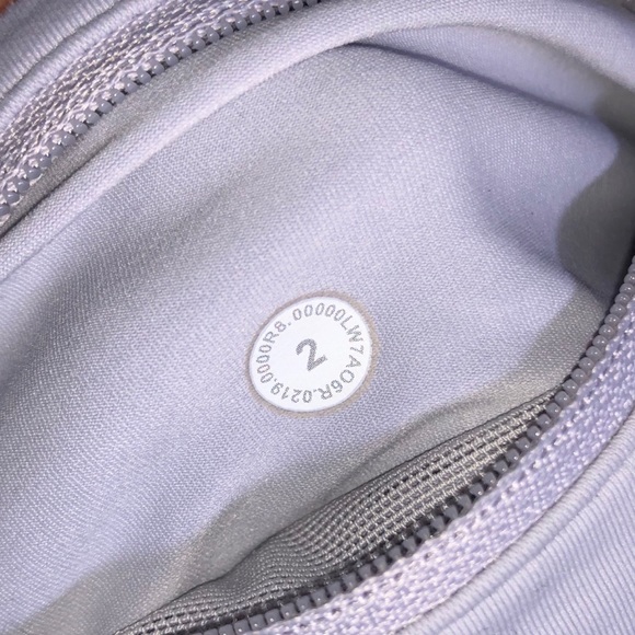 Lululemon Silver Lilac Speed up shorts 2.5” - Picture 6 of 7